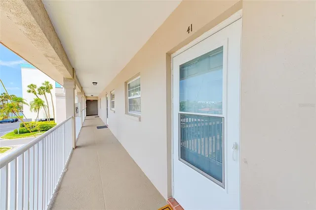 $2,000 | 10215 Regal Drive, Unit 41, Largo, FL 33774