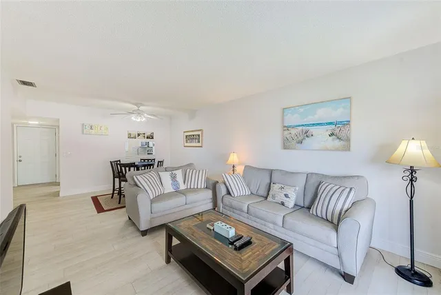 $2,000 | 10215 Regal Drive, Unit 41, Largo, FL 33774