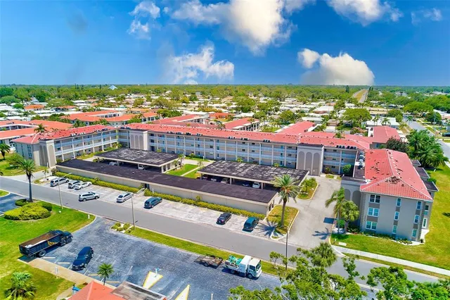 $2,000 | 10215 Regal Drive, Unit 41, Largo, FL 33774