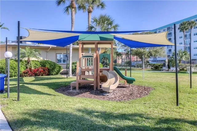 $2,000 | 10215 Regal Drive, Unit 41, Largo, FL 33774