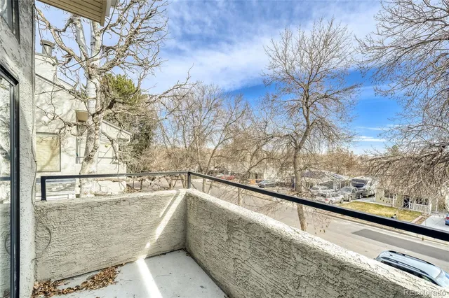 $289,000 | 1825 Kendall Street, Unit 205, Lakewood, CO 80214