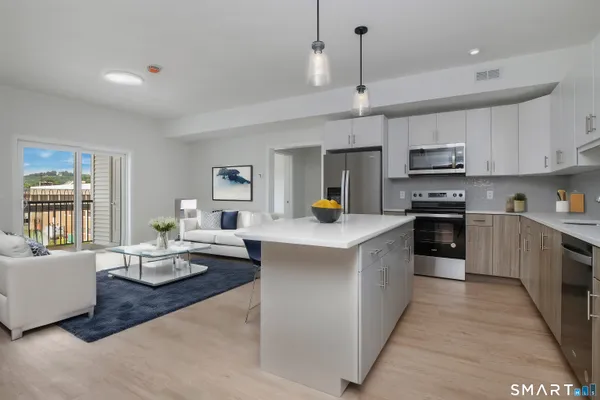 $2,400 | 130 North Main Street, Unit 301, Bristol, CT 06010