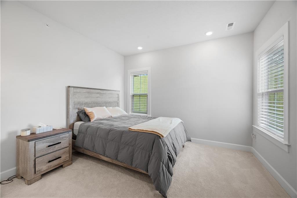606 Spruce Lane Canonsburg, PA 15317 - Photo 21 of 36 a bedroom with a bed and a window