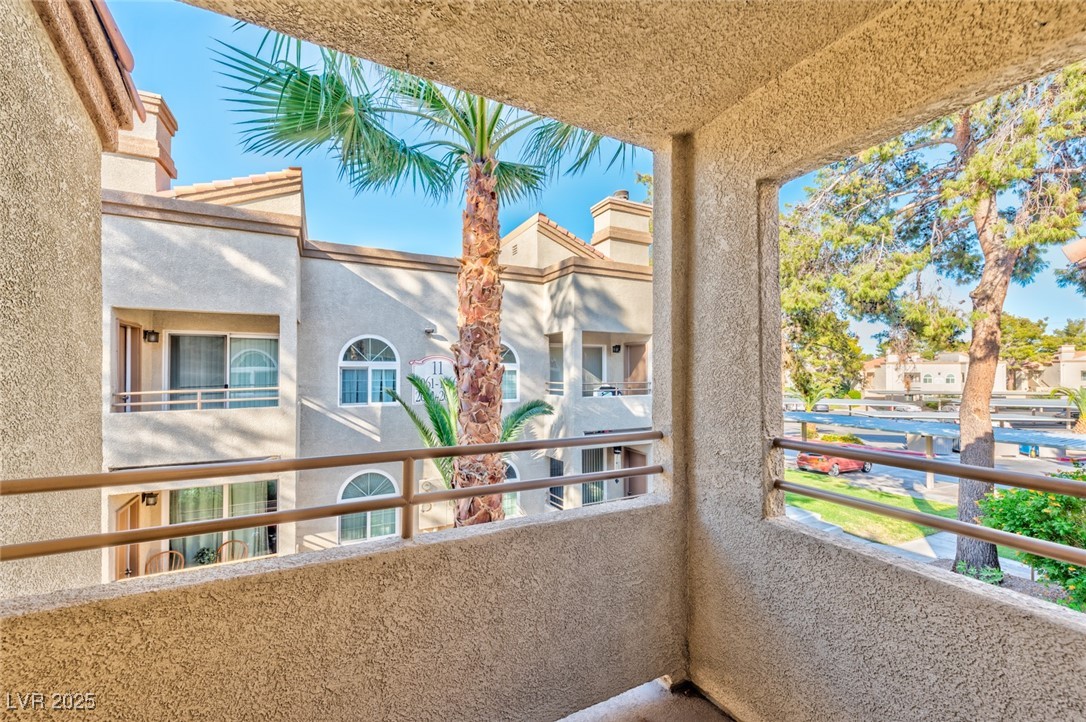 3145 East Flamingo Road, Unit 2068 Las Vegas, NV 89121 - Photo 4 of 15 View of balcony
