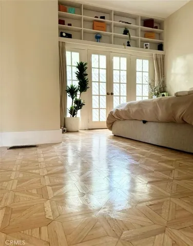 $4,100 | 8956 Norma Place, West Hollywood, CA 90069