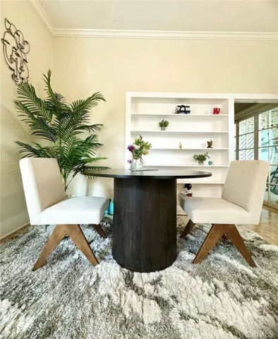 $4,100 | 8956 Norma Place, West Hollywood, CA 90069