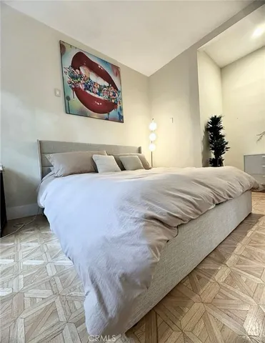 $4,100 | 8956 Norma Place, West Hollywood, CA 90069