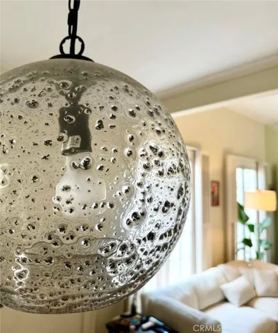 $4,100 | 8956 Norma Place, West Hollywood, CA 90069