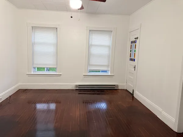 $2,400 | 20 Woodbine Street, Unit 1, Worcester, MA 01603