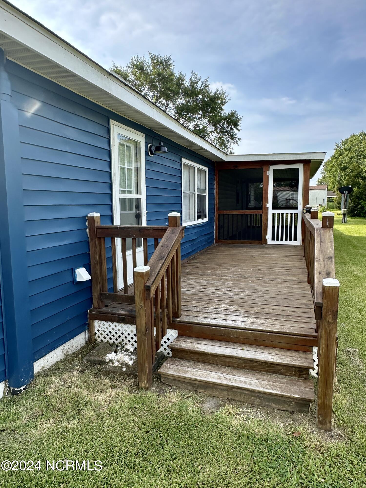 1136-1132 Glancy Road Swansboro, NC 28584 - Photo 17 of 76 rear 1136