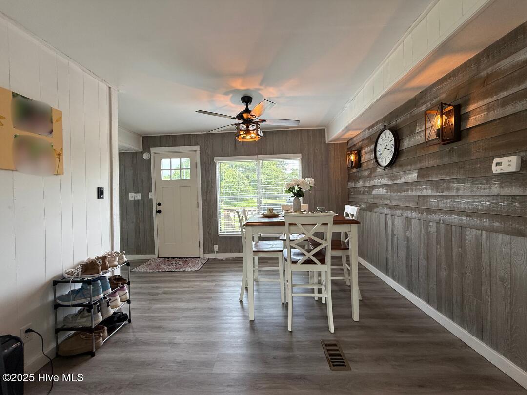 1136-1132 Glancy Road Swansboro, NC 28584 - Photo 25 of 76 Dining Room