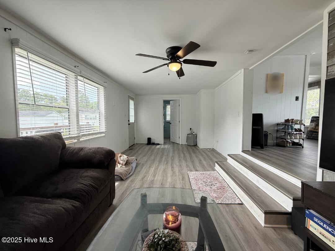 1136-1132 Glancy Road Swansboro, NC 28584 - Photo 41 of 76 Living Room