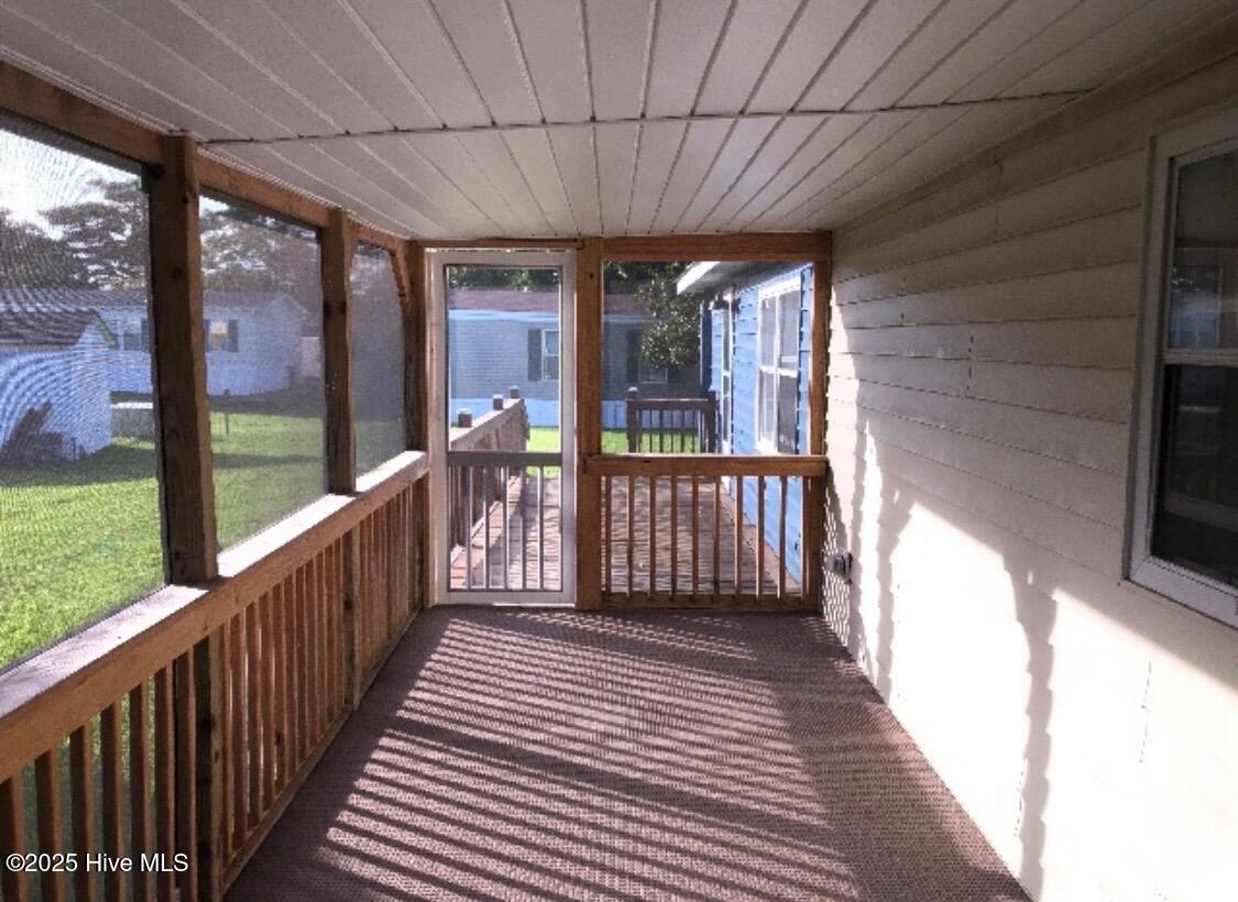 1136-1132 Glancy Road Swansboro, NC 28584 - Photo 45 of 76 Screened Porch