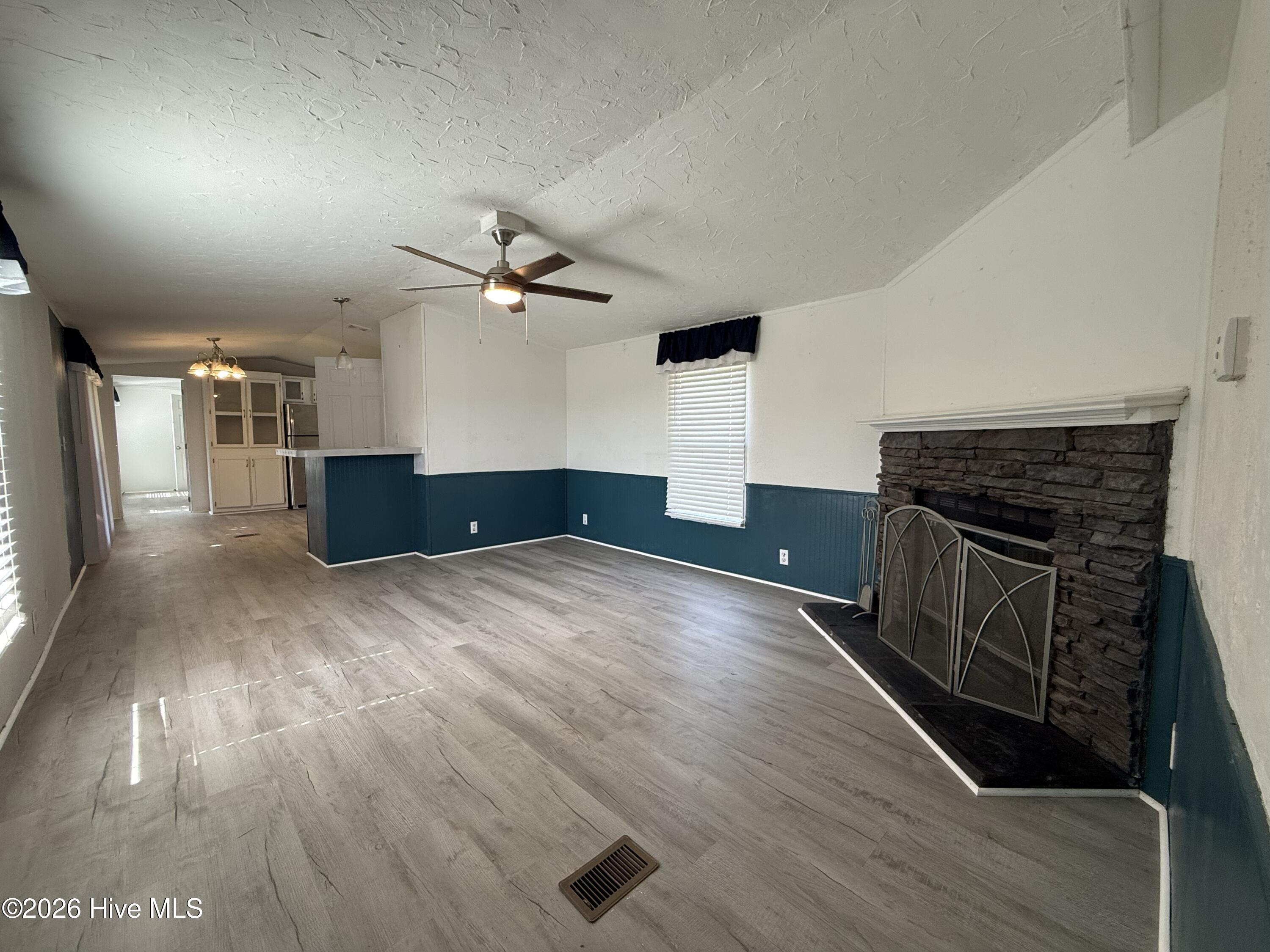 1136-1132 Glancy Road Swansboro, NC 28584 - Photo 52 of 70 1132 Living Room