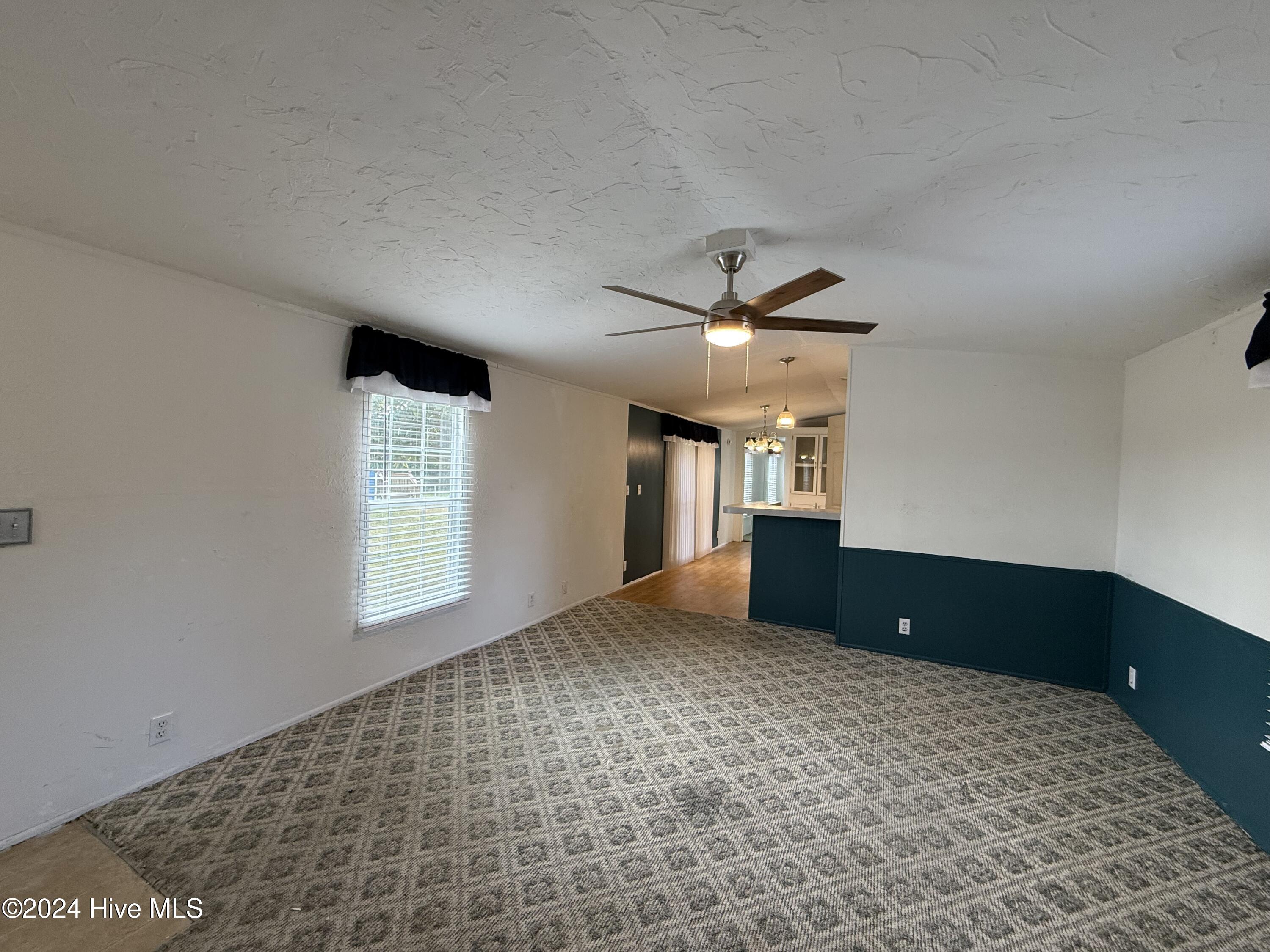 1136-1132 Glancy Road Swansboro, NC 28584 - Photo 53 of 76 1132 Living Room