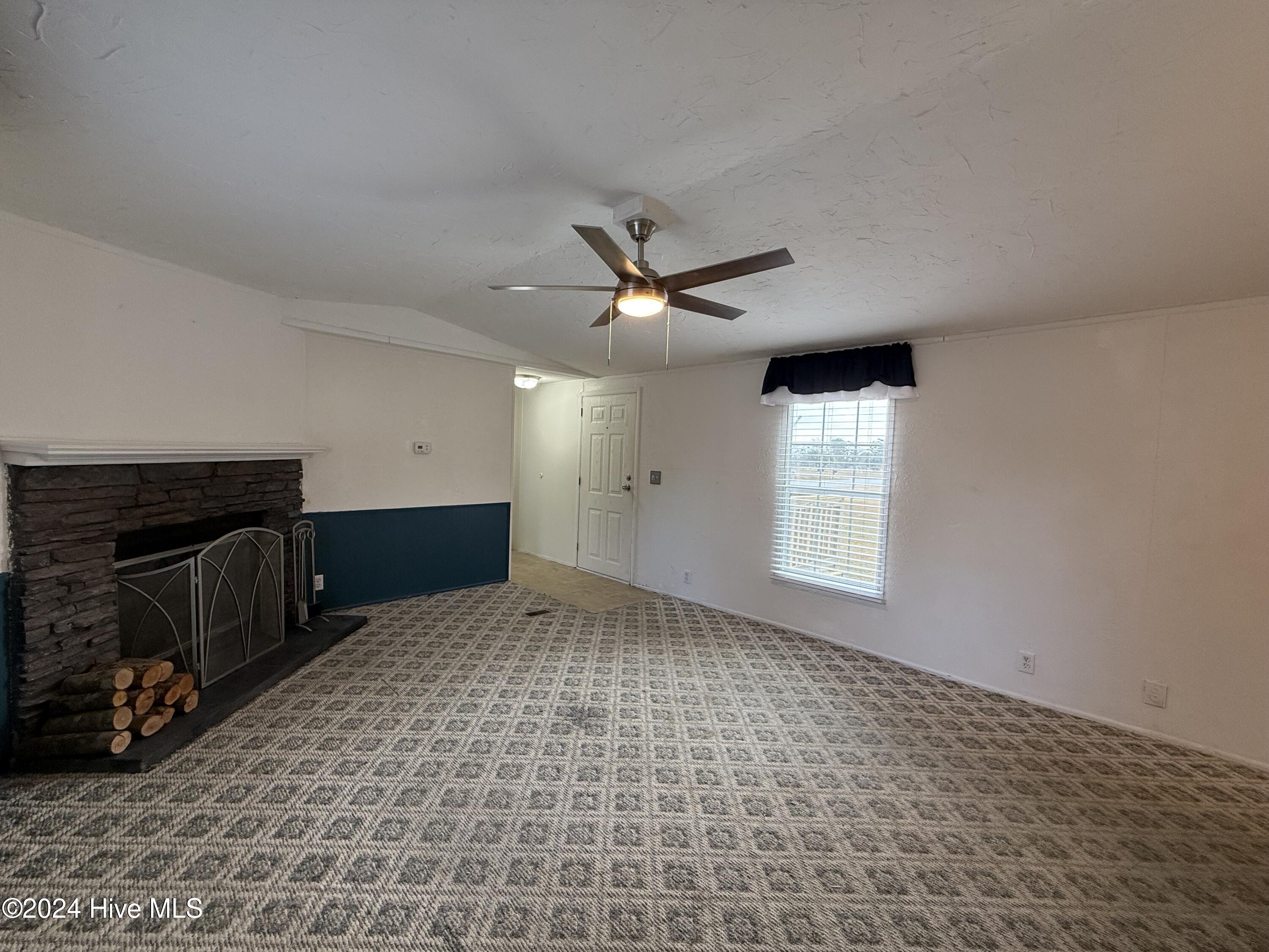 1136-1132 Glancy Road Swansboro, NC 28584 - Photo 54 of 76 1132 Living Room