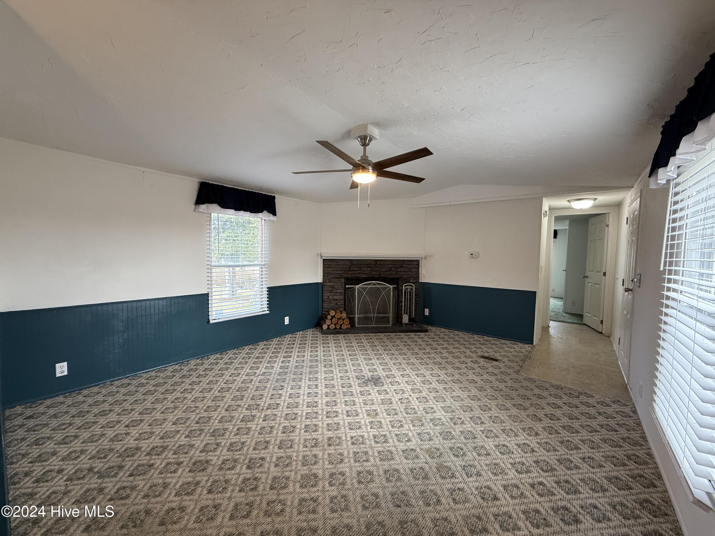 1136-1132 Glancy Road Swansboro, NC 28584 - Photo 55 of 76 1132 Living Room