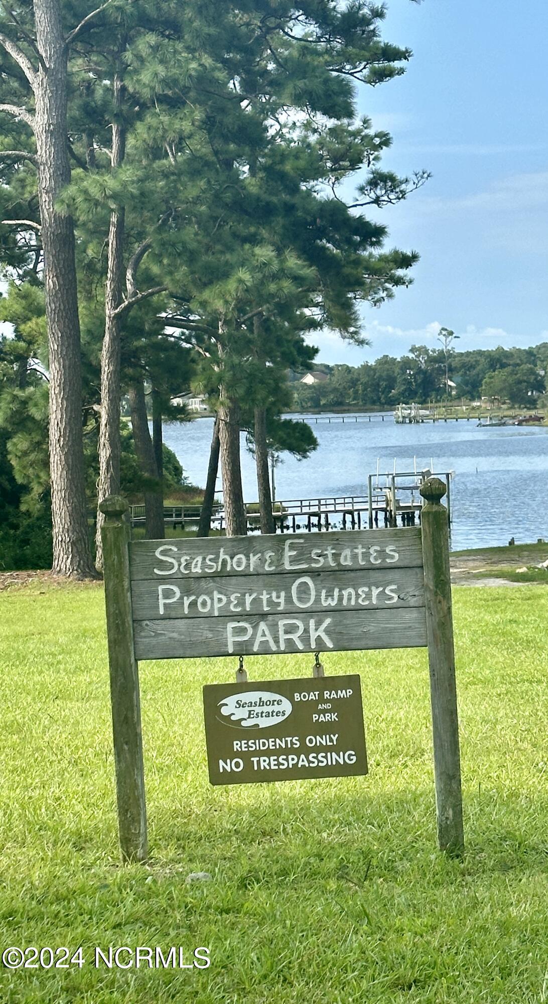 1136-1132 Glancy Road Swansboro, NC 28584 - Photo 7 of 76 Community Boat Launch