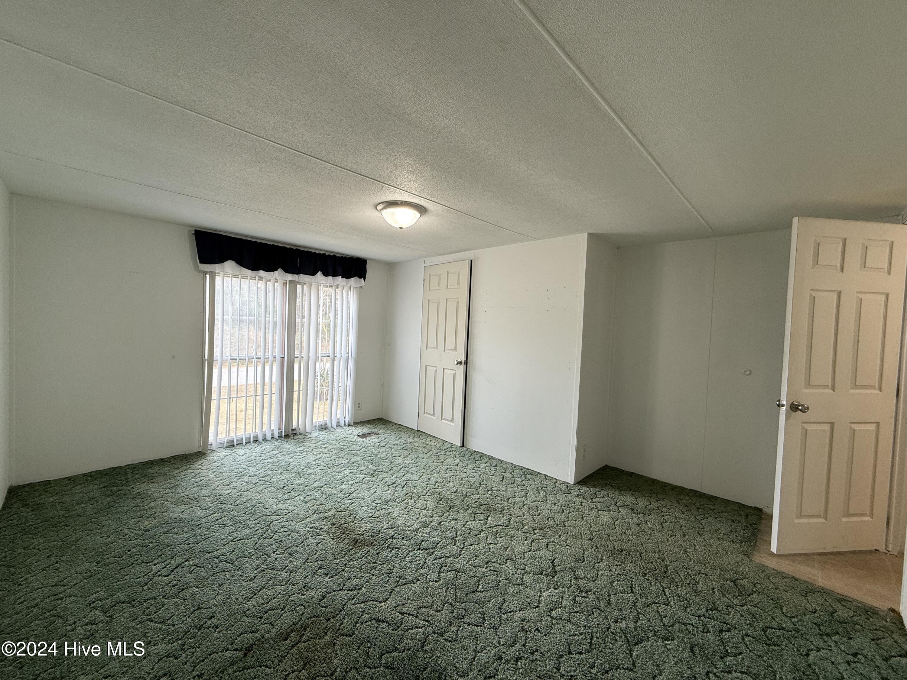 1136-1132 Glancy Road Swansboro, NC 28584 - Photo 71 of 76 1132 Spare Room 1