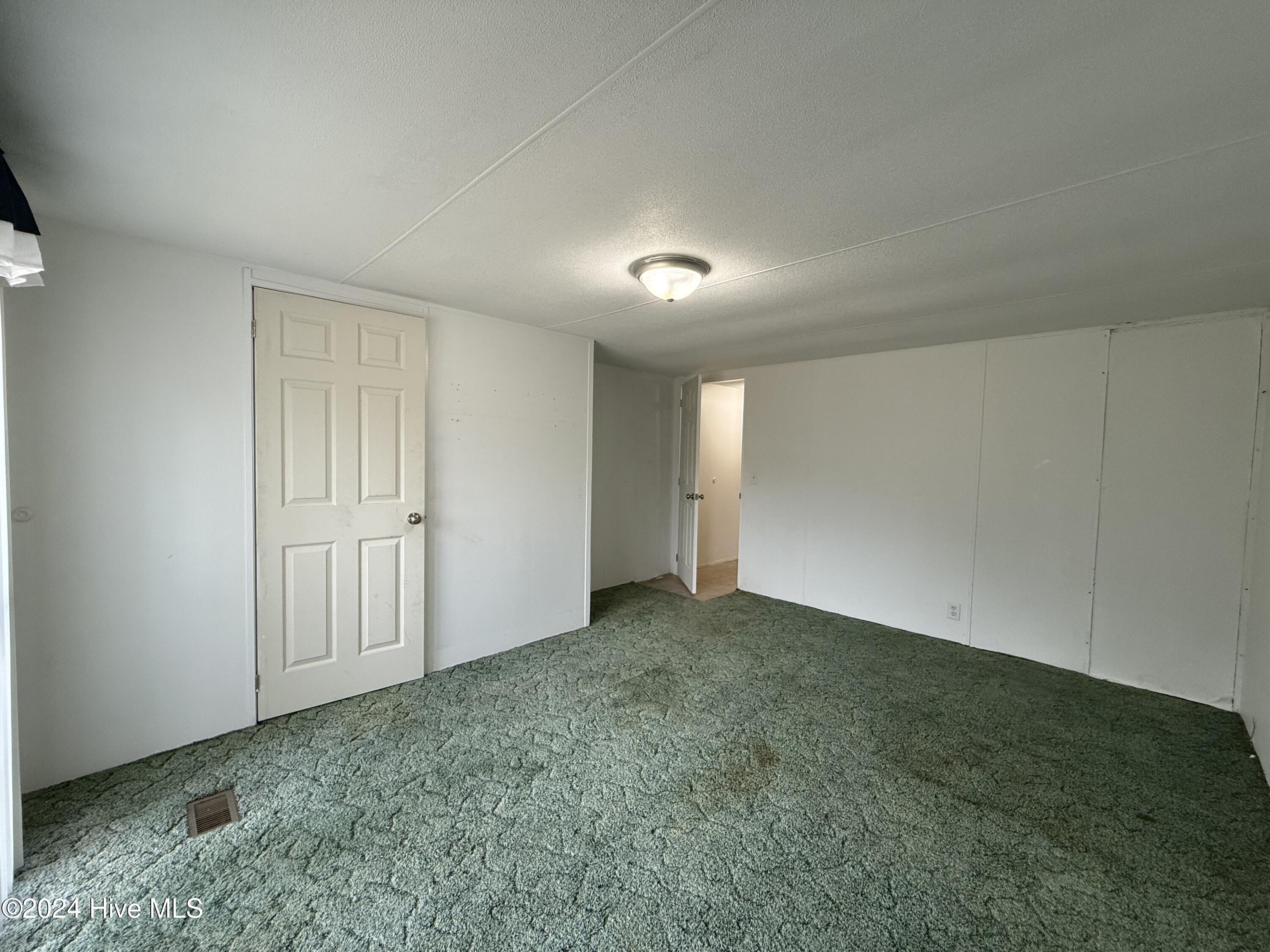 1136-1132 Glancy Road Swansboro, NC 28584 - Photo 72 of 76 1132 Spare Room 1