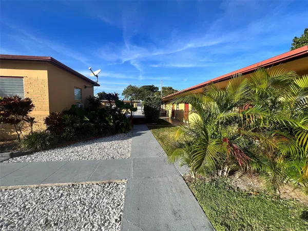$1,650 | 1723 Moffett Street, Hollywood, FL 33020