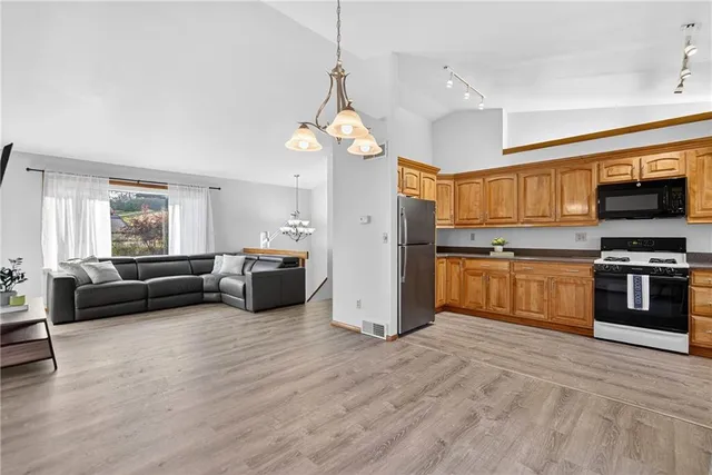 $297,000 | 75 Coraopolis Road, Coraopolis, PA 15108