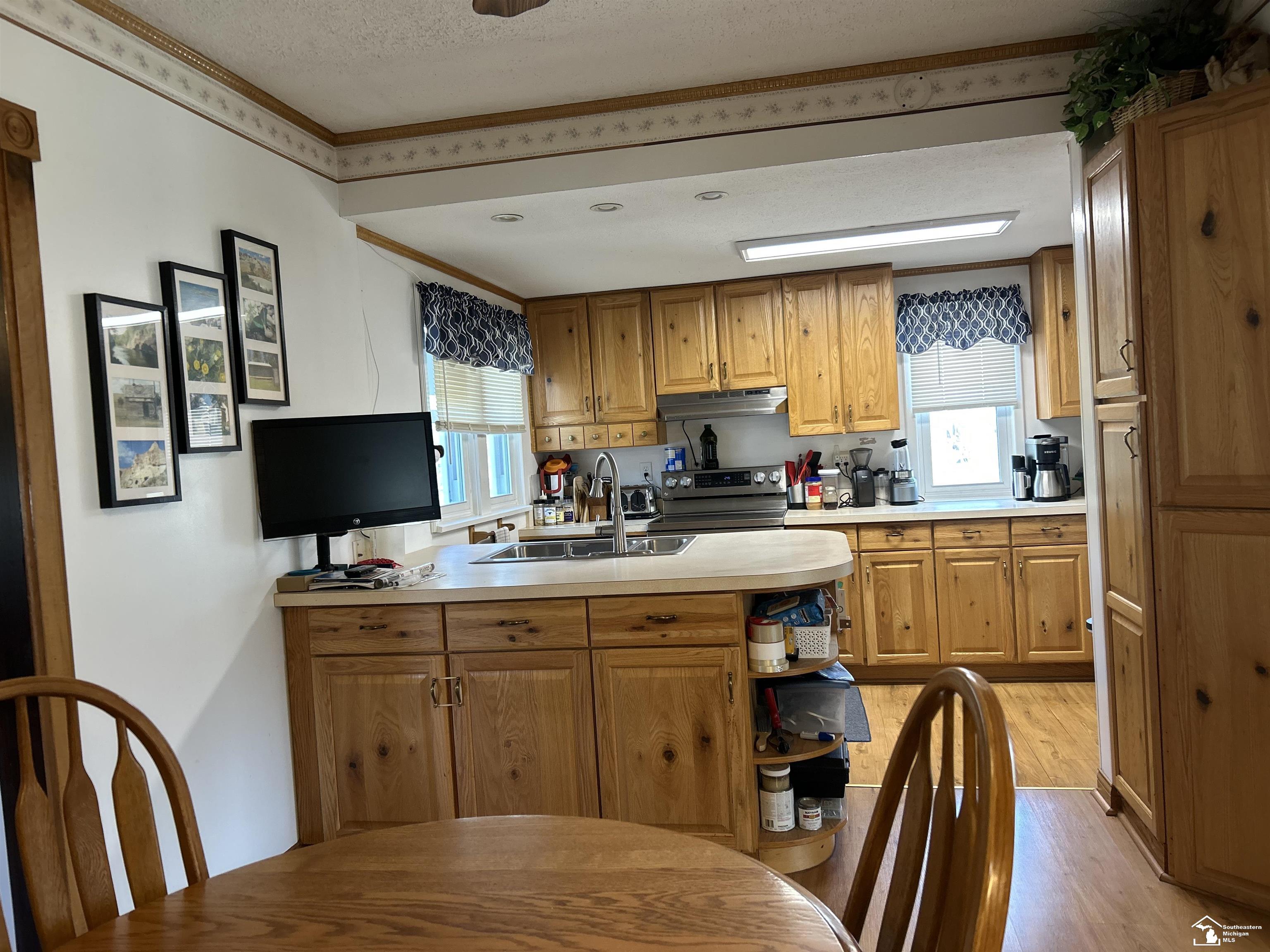 8256 Jackman Road Temperance, MI 48182 - Photo 14 of 23