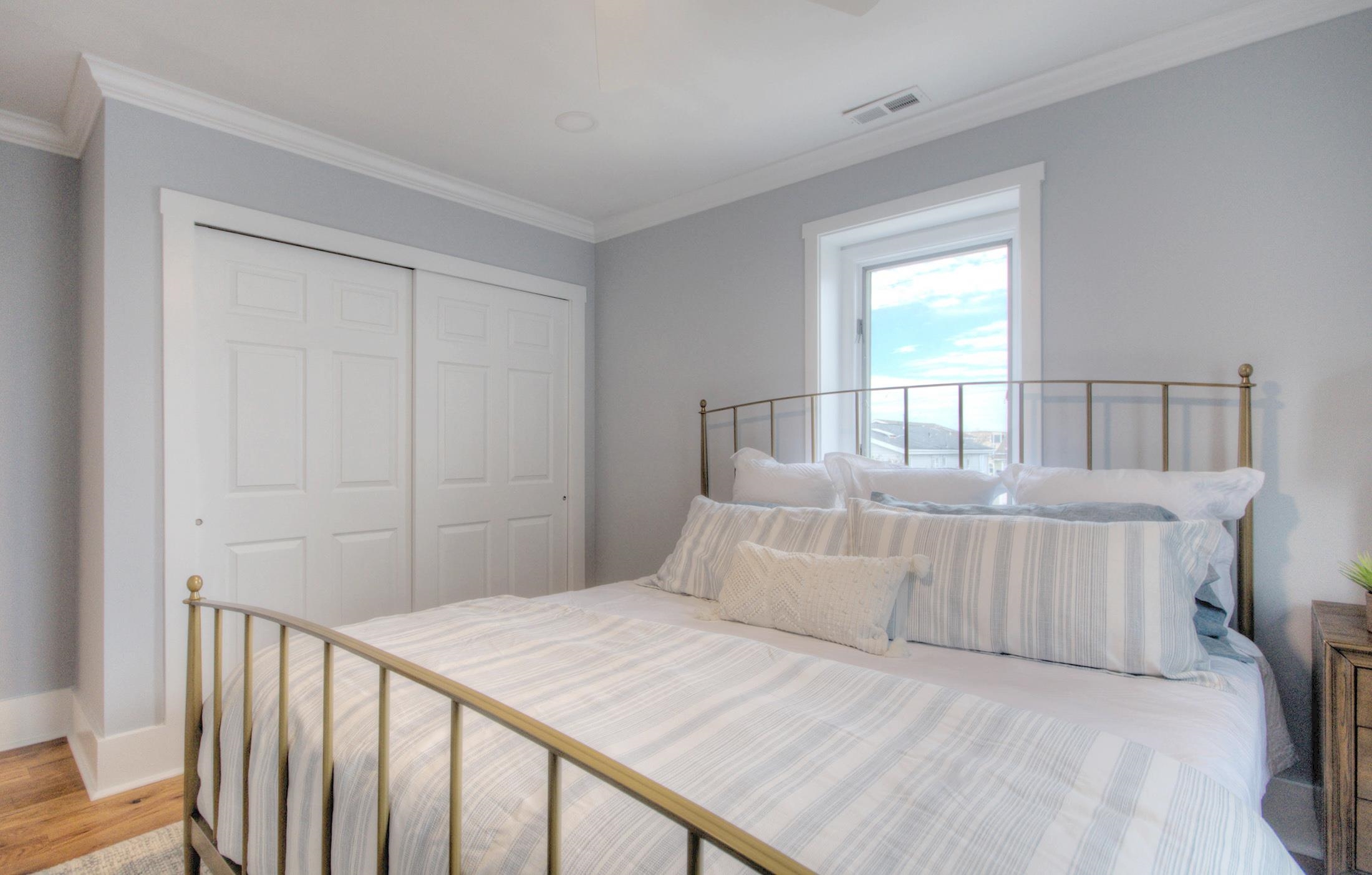 320 40th Street Avalon, NJ 08202 - Photo 21 of 39 a bedroom with a bed and a window