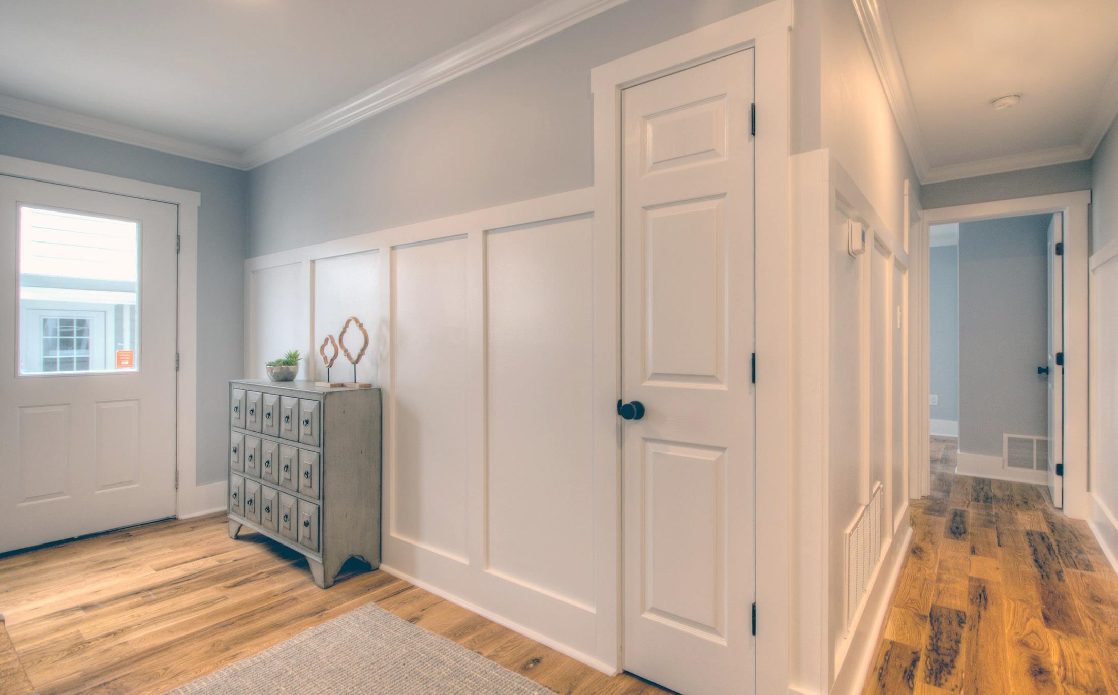 320 40th Street Avalon, NJ 08202 - Photo 4 of 39 a view of entryway with wooden floor