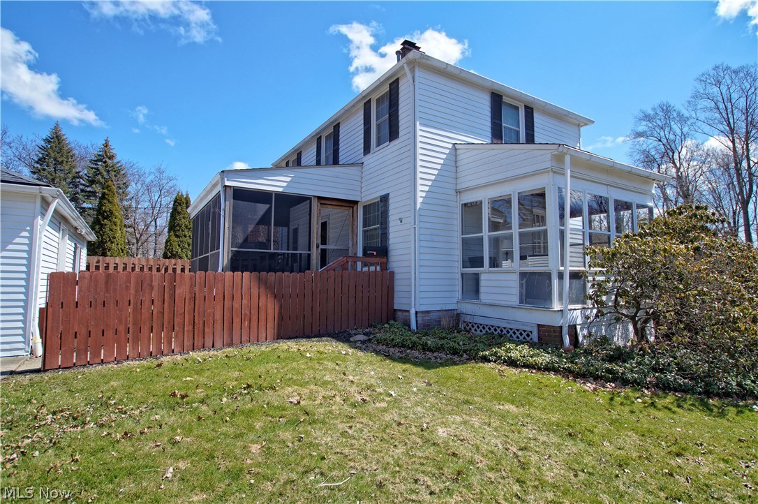 22631 Hadden Road Euclid, OH 44117 - Photo 3 of 30 Gallery Image 3