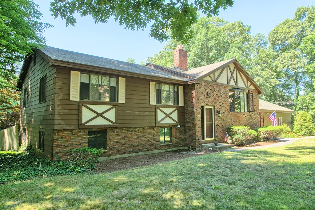 27 Catamount Road Tewksbury, MA 01876 - Photo 3 of 30 Gallery Image 3