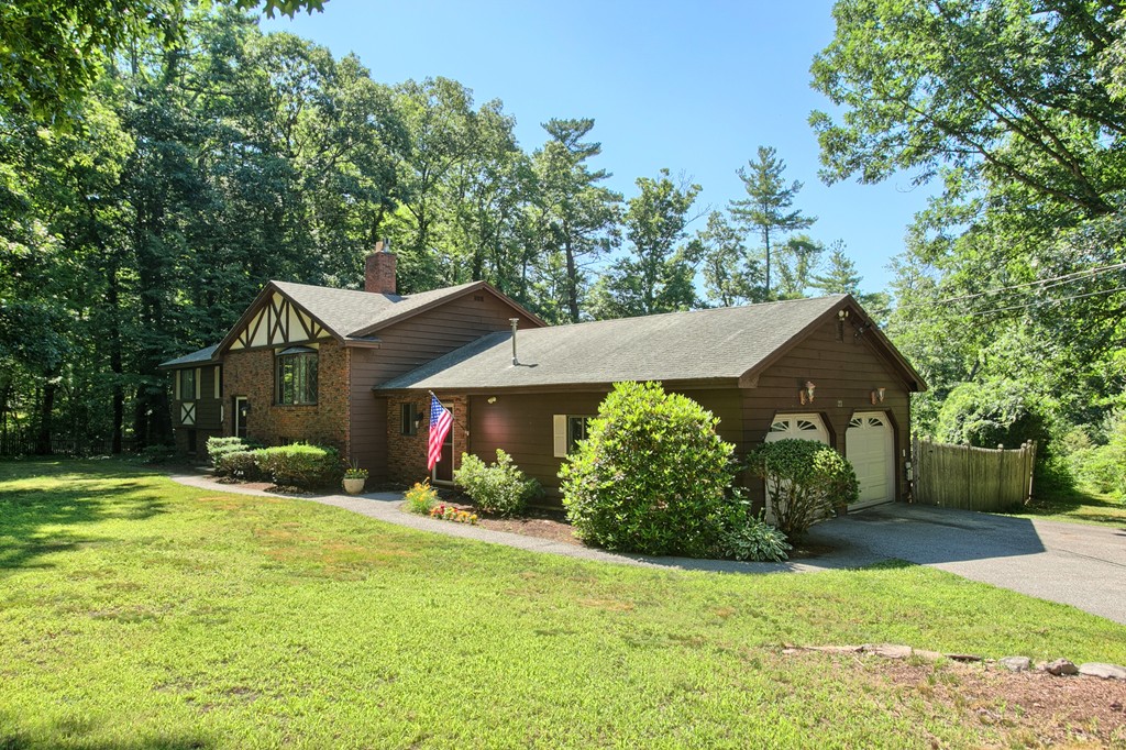 27 Catamount Road Tewksbury, MA 01876 - Photo 4 of 30 Gallery Image 4
