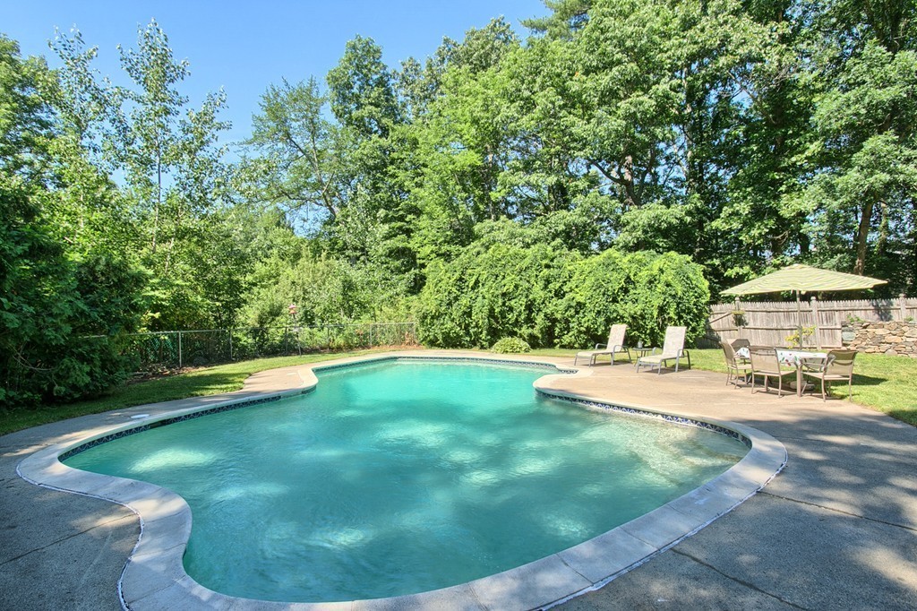 27 Catamount Road Tewksbury, MA 01876 - Photo 7 of 30 Gallery Image 7