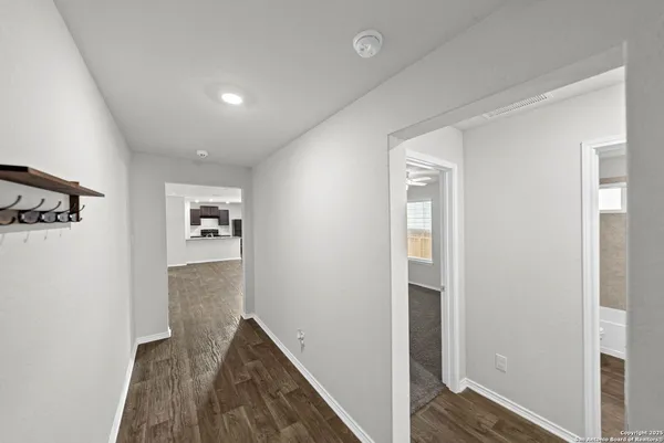 $1,495 | 3232 Onion Creek, San Antonio, TX 78245