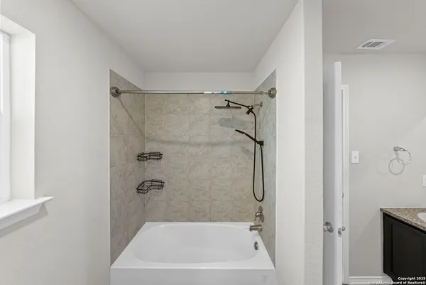 $1,495 | 3232 Onion Creek, San Antonio, TX 78245