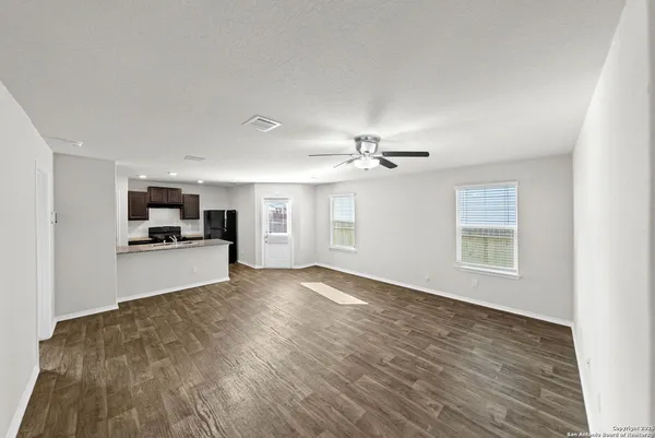 $1,495 | 3232 Onion Creek, San Antonio, TX 78245