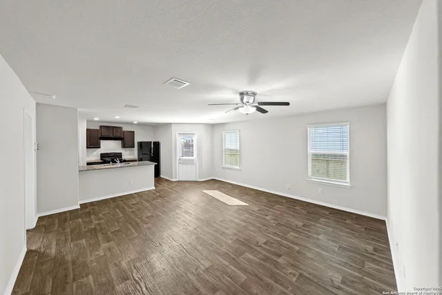 $1,625 | 3232 Onion Creek, San Antonio, TX 78245