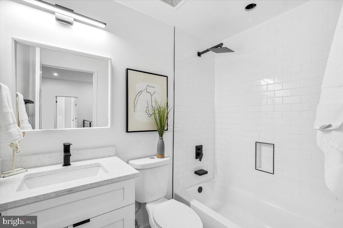 2529 1/2 Elvans Road Southeast Washington, DC 20020 - Photo 16 of 27 Gallery Image 16