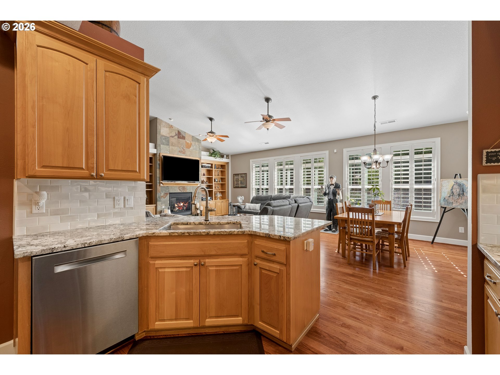 945 Northwest Angel Heights Road Stevenson, WA 98648 - Photo 15 of 41 a kitchen with lots of counter top space and dining table