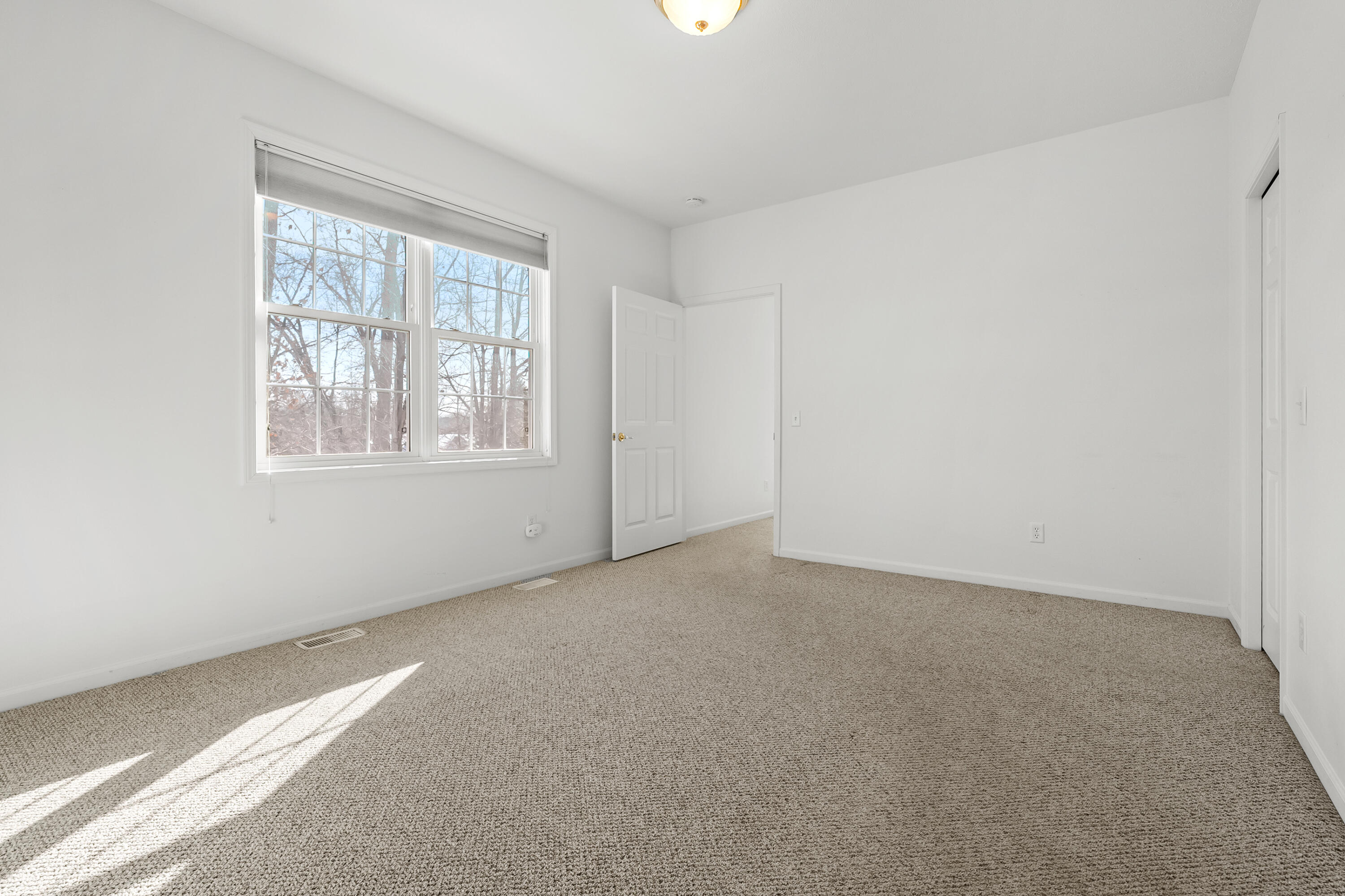 2681 Hunters Run Kalamazoo, MI 49048 - Photo 14 of 39 Hunters_Run_2681_Kalamazoo_49048-16