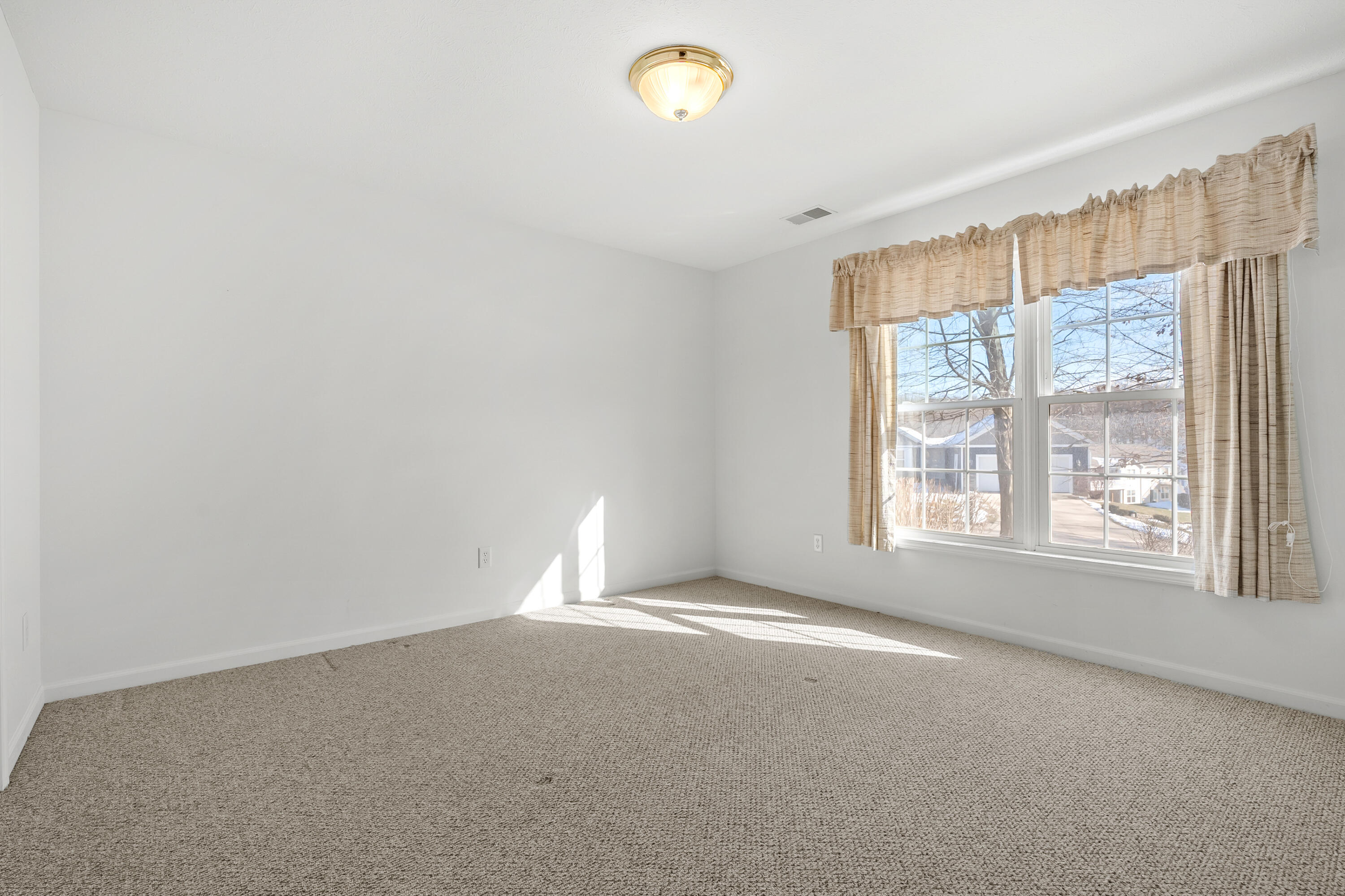 2681 Hunters Run Kalamazoo, MI 49048 - Photo 24 of 39 Hunters_Run_2681_Kalamazoo_49048-27