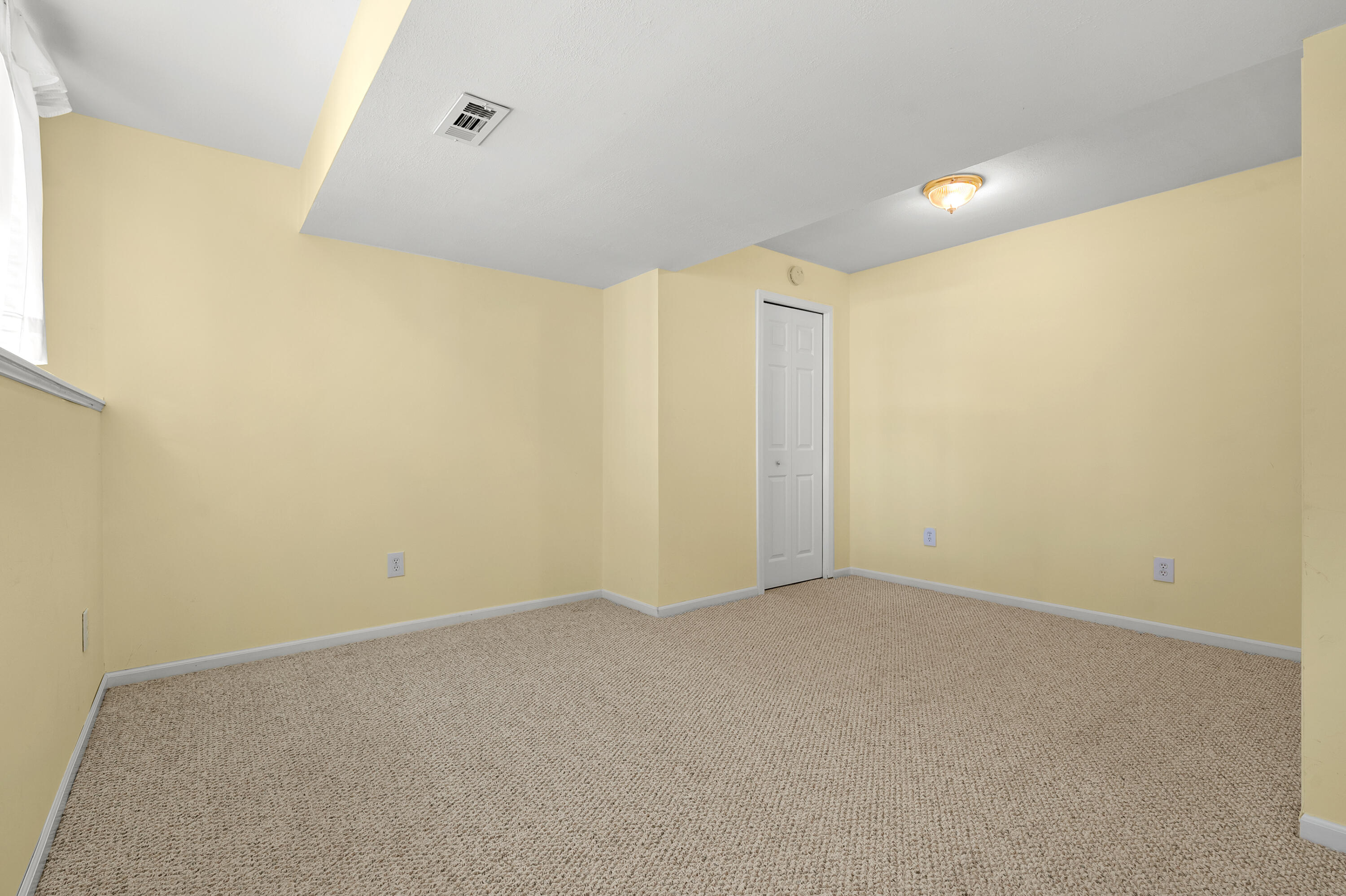 2681 Hunters Run Kalamazoo, MI 49048 - Photo 26 of 39 Hunters_Run_2681_Kalamazoo_49048-30