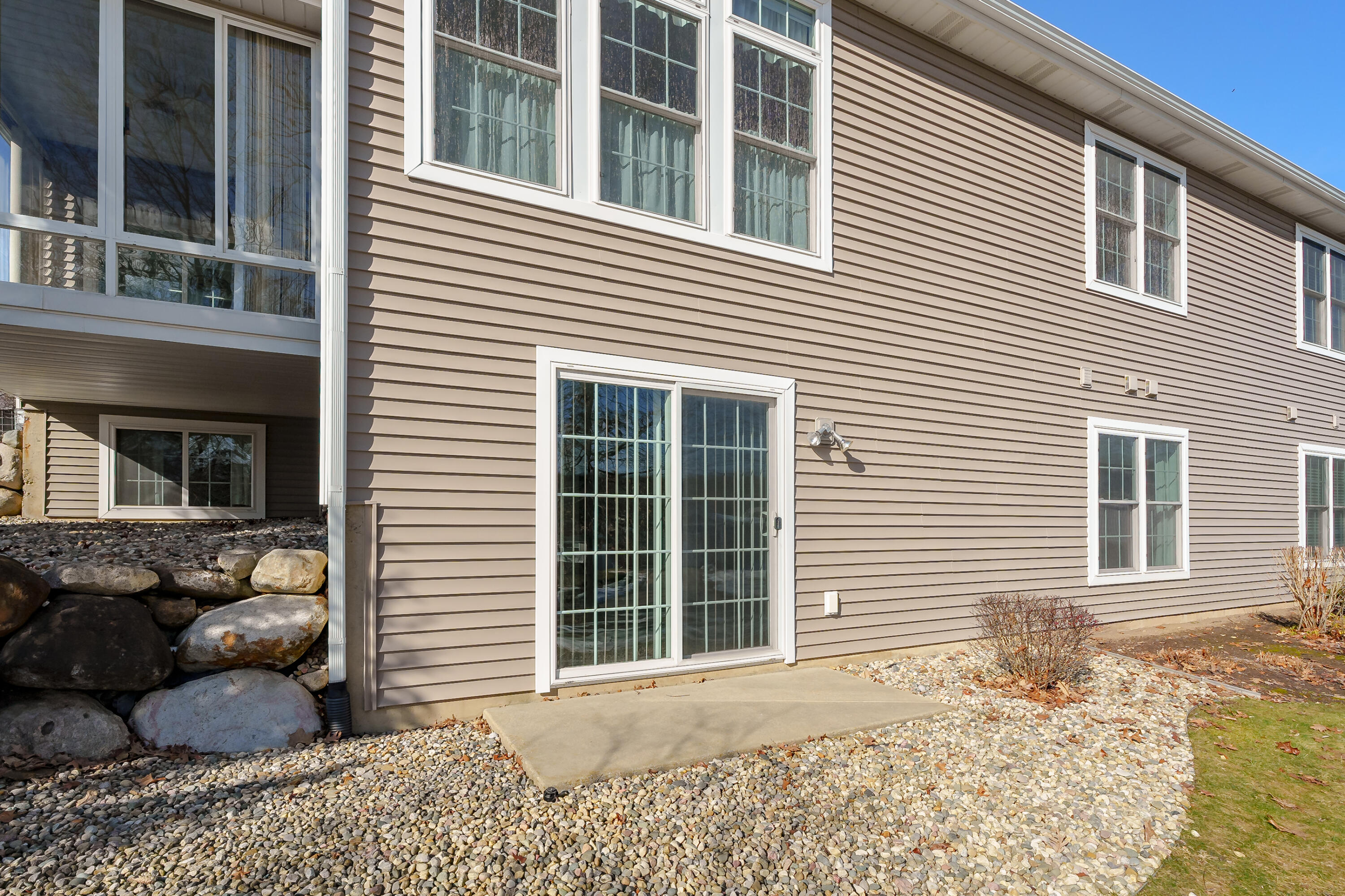 2681 Hunters Run Kalamazoo, MI 49048 - Photo 34 of 39 Hunters_Run_2681_Kalamazoo_49048-38