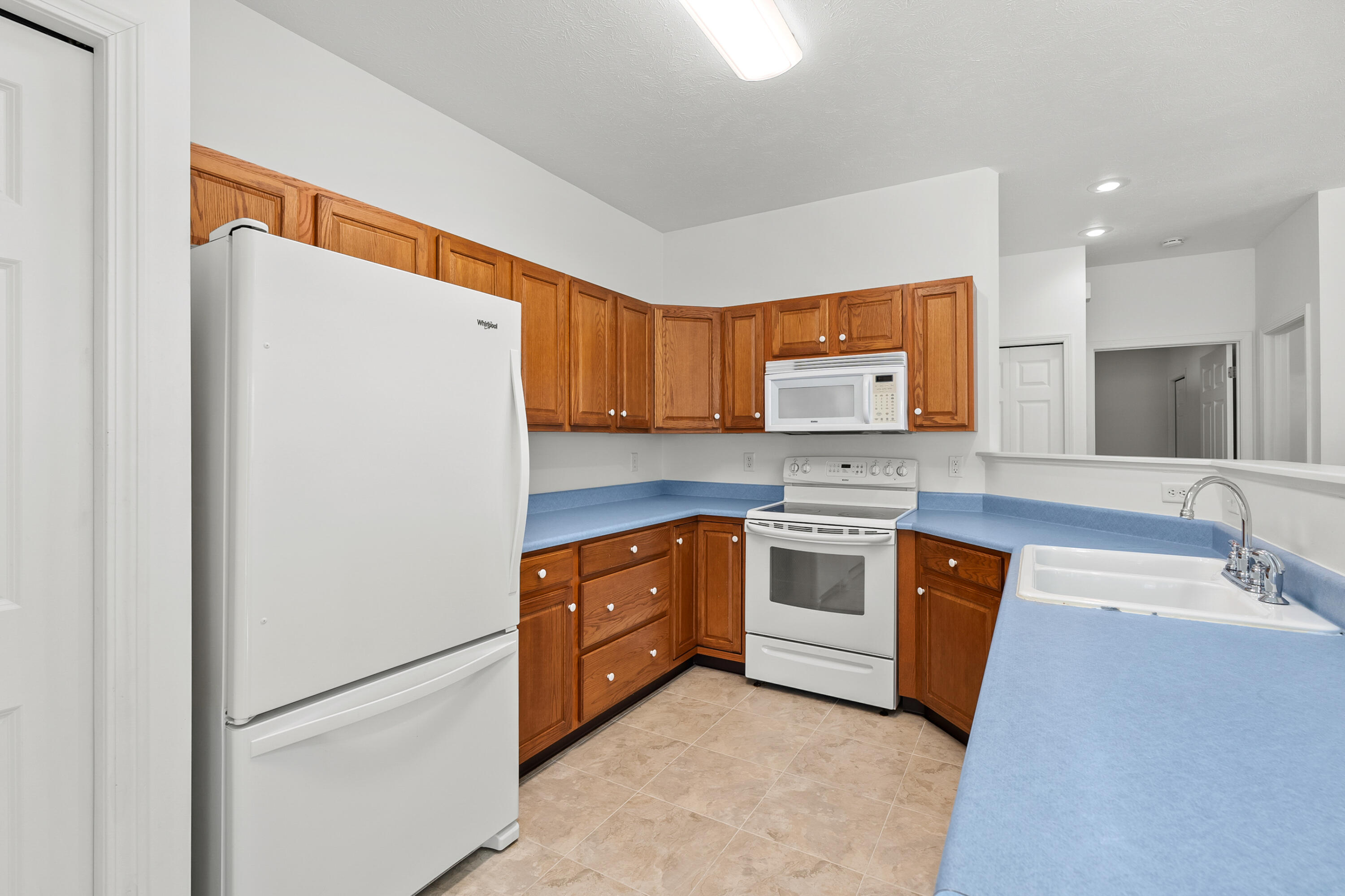 2681 Hunters Run Kalamazoo, MI 49048 - Photo 8 of 39 Hunters_Run_2681_Kalamazoo_49048-8