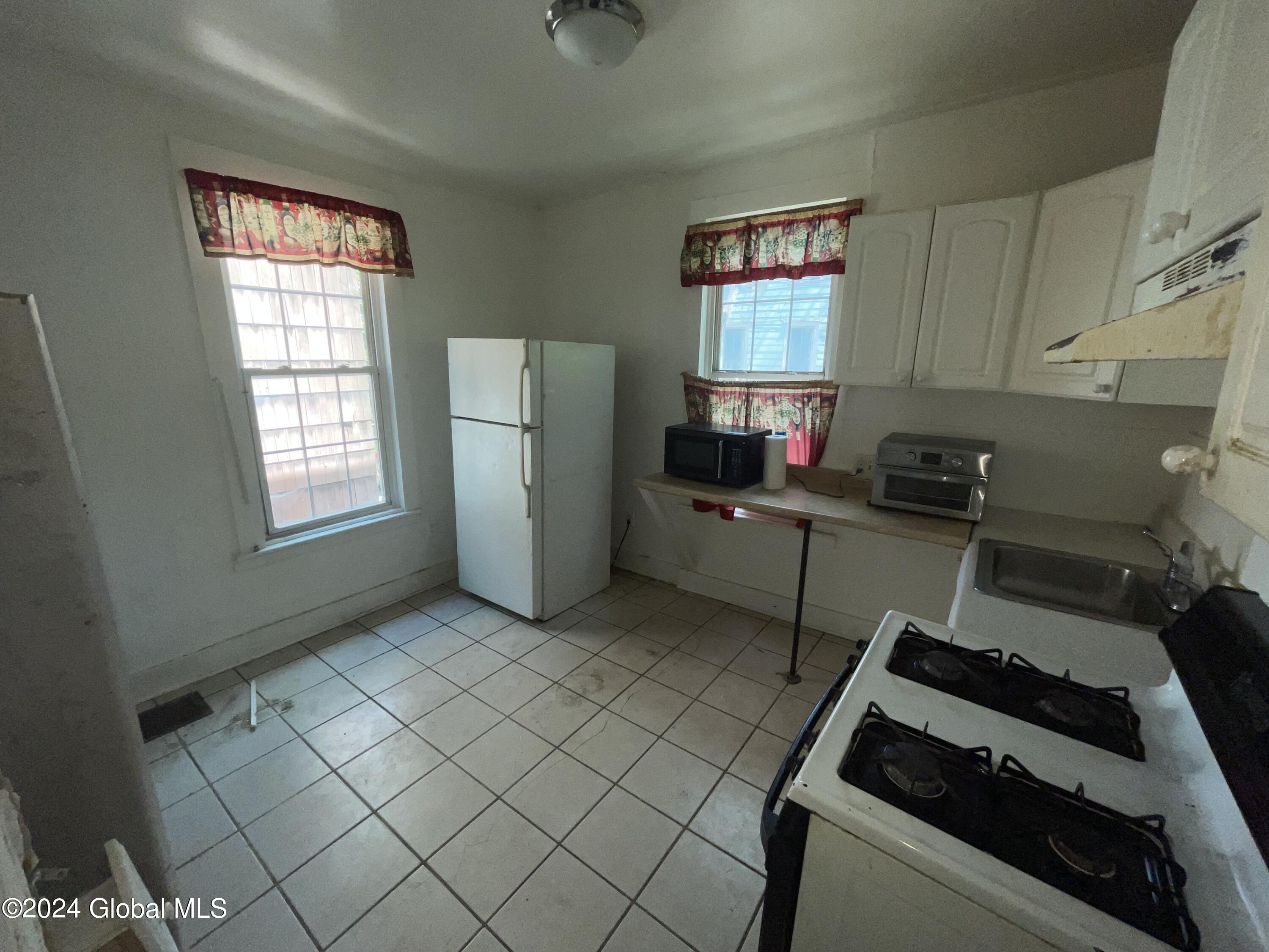 2 Manning Square Albany, NY 12206 - Photo 3 of 25 IMG_4881