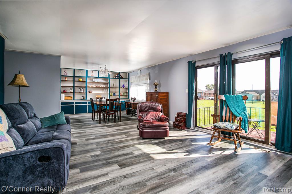 125 Cuttle Road, Unit B11 Marysville, MI 48040 - Photo 6 of 26