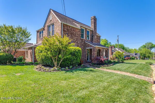 $399,900 | 600 East 2nd N Street, Morristown, TN 37814