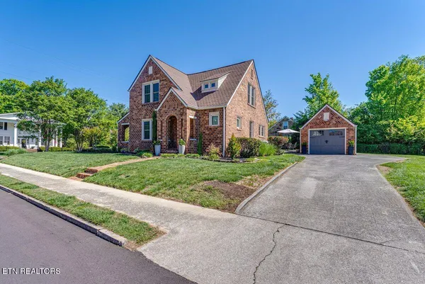 $399,900 | 600 East 2nd N Street, Morristown, TN 37814