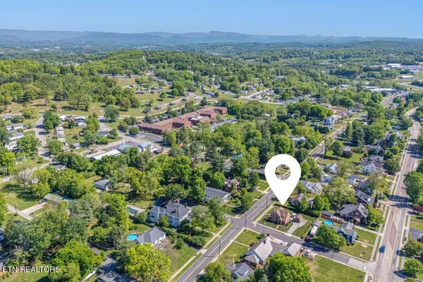 $399,900 | 600 East 2nd N Street, Morristown, TN 37814