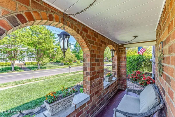 $399,900 | 600 East 2nd N Street, Morristown, TN 37814